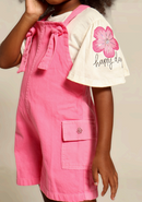 Jardineira Rosa com Blusa Bordada